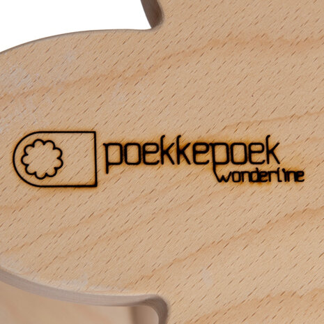 Houten accessoires voor je babykamer en kinderkamer. Leuk bloemen krukje hout, beuk puur natuur als slaapkamer decoratie. Met d