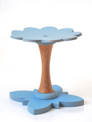 Houten kinderkrukje bloem pastel blauw